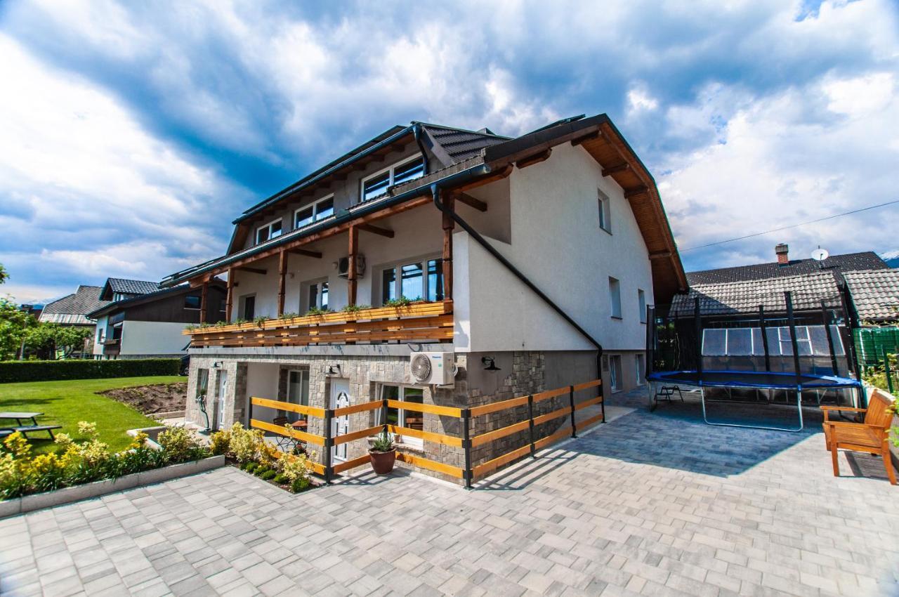 Apartments Ursus Bled Exterior foto